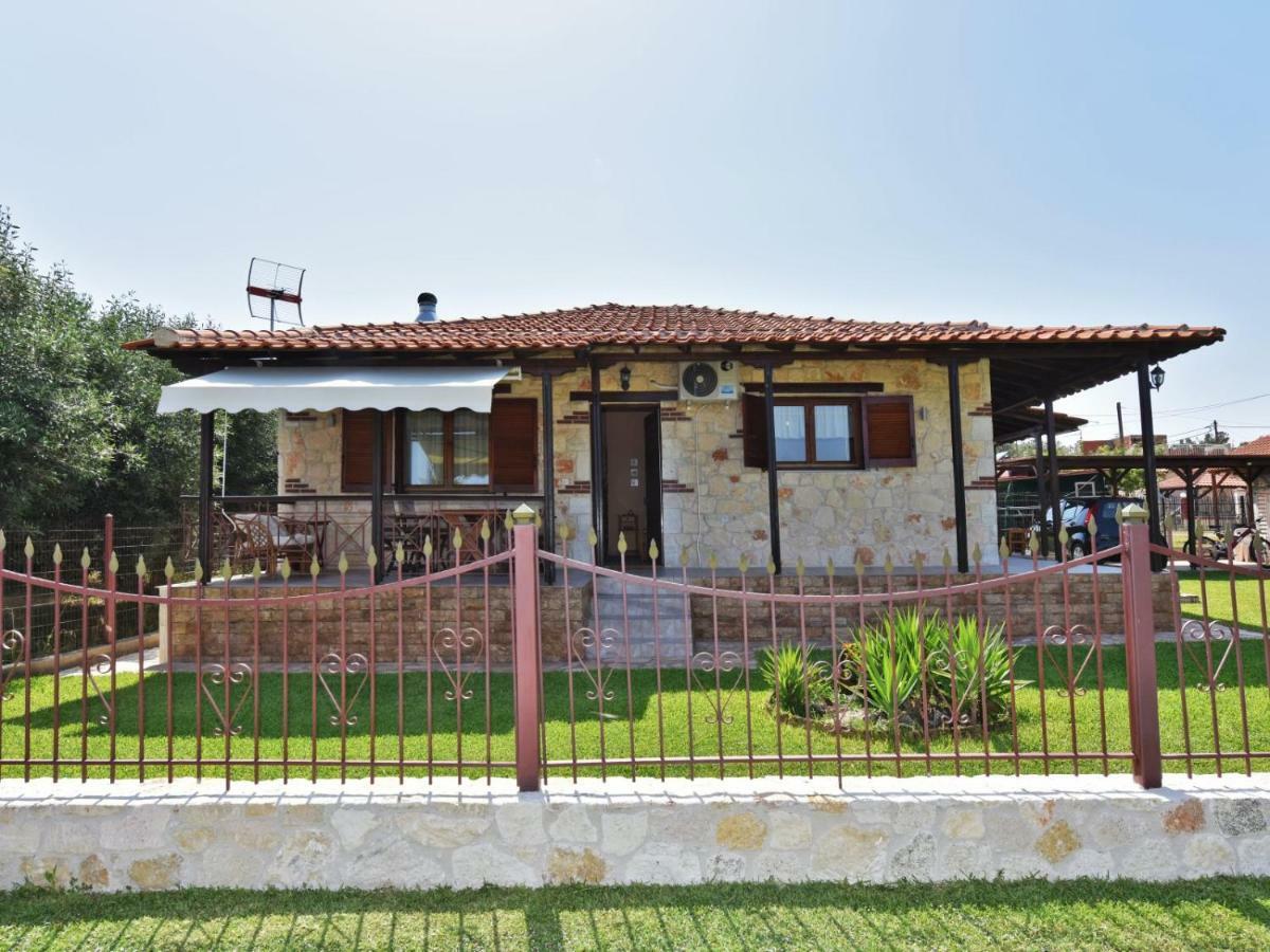 Villa Trifon By Rentalspro Services -Nea Potidea Halkidiki Экстерьер фото