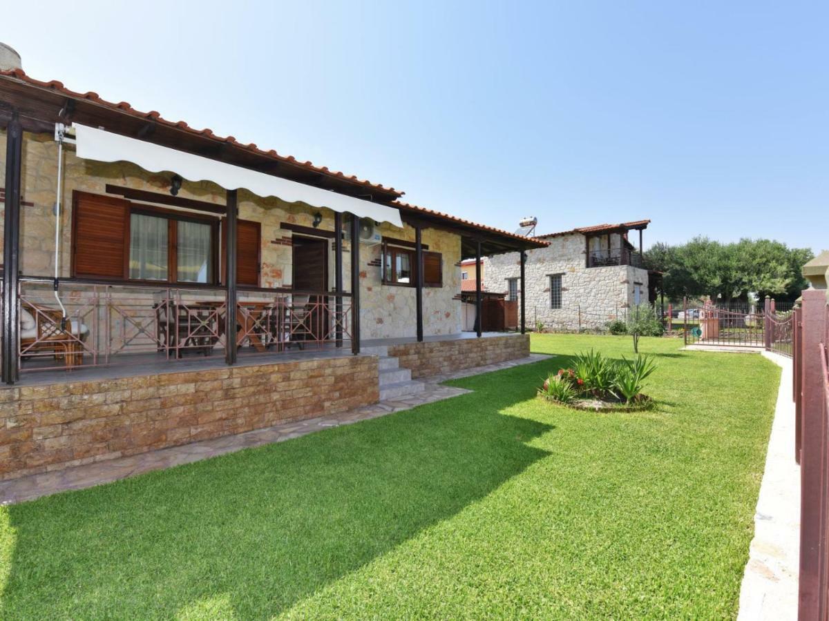 Villa Trifon By Rentalspro Services -Nea Potidea Halkidiki Экстерьер фото